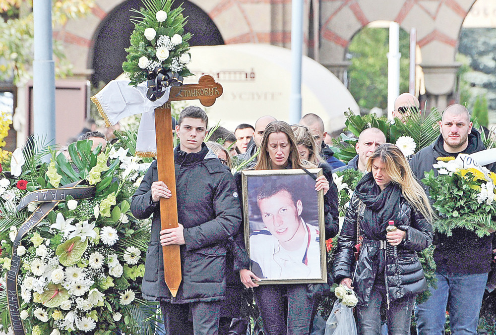 Policija jurila ubicu Mutavog na sahrani!