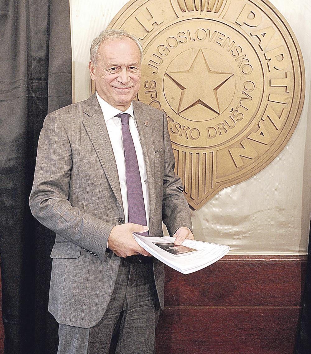 Vučelić hoće da zaobiđe zakon!