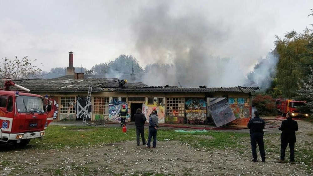 Izgoreo deo Društvenog doma