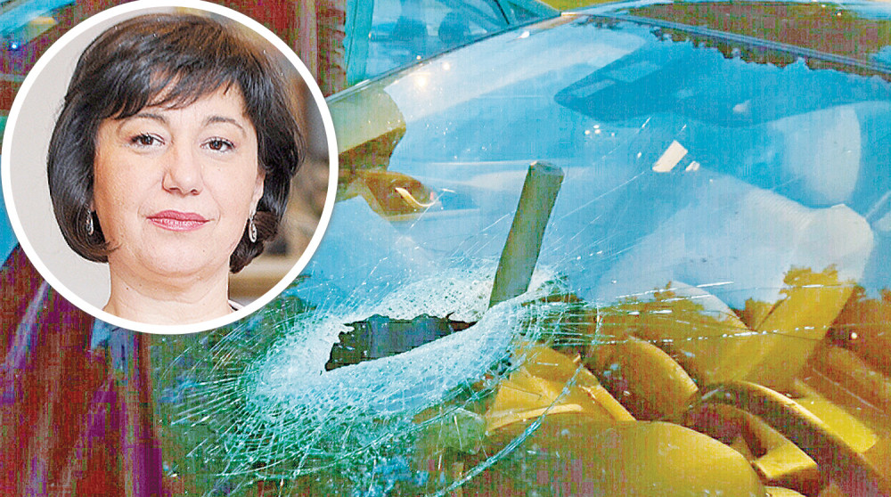 MUP: Čekić slučajno pao na kola ministarstva!