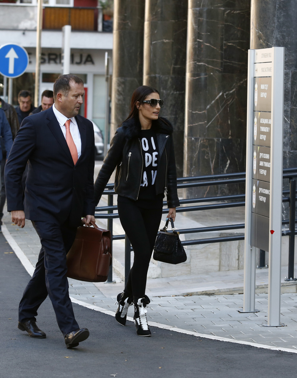 Didi na sudu bežala od novinara!