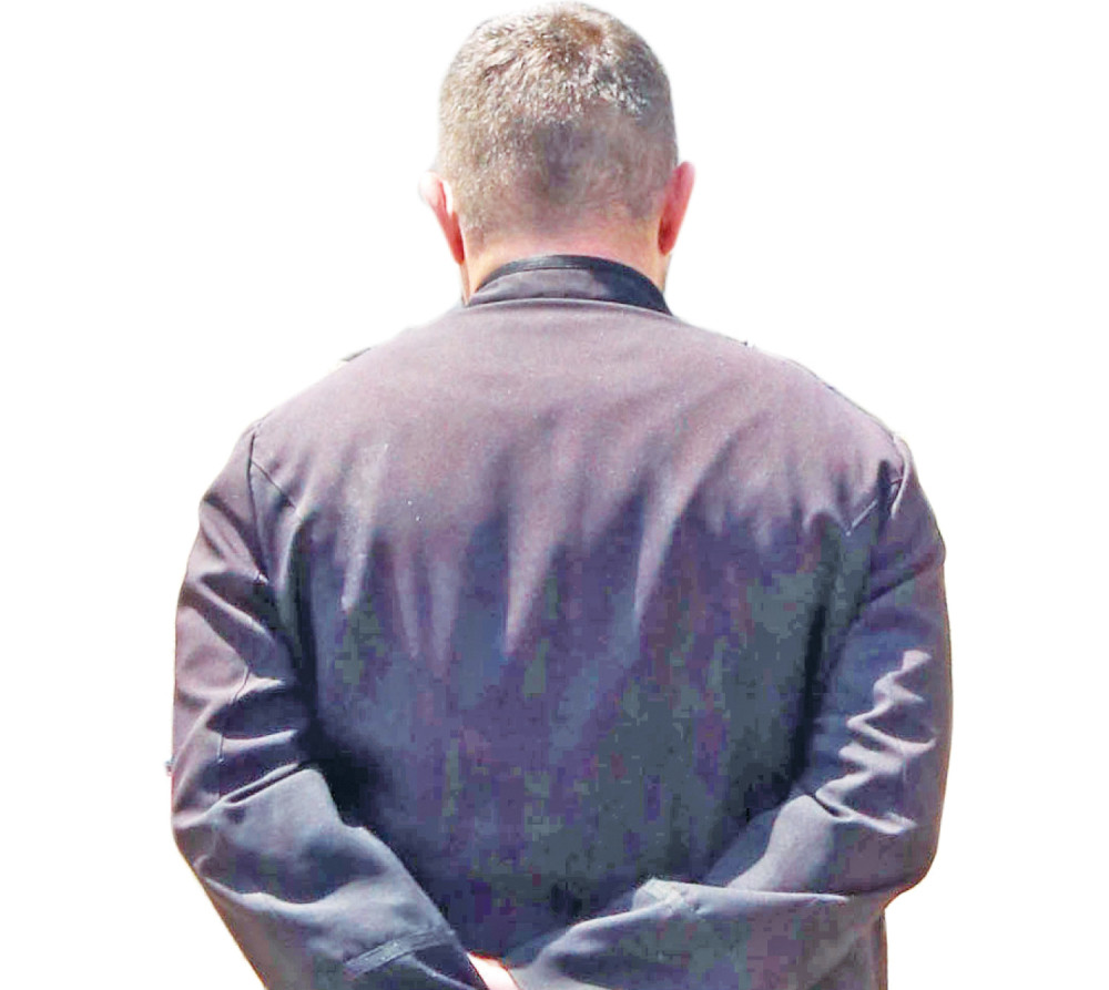 JEREJ SREMSKE EPARHIJE ZGROZIO I VERNIKE I CRKVU Pop snimio seks sa ljubavnicom! (FOTO)