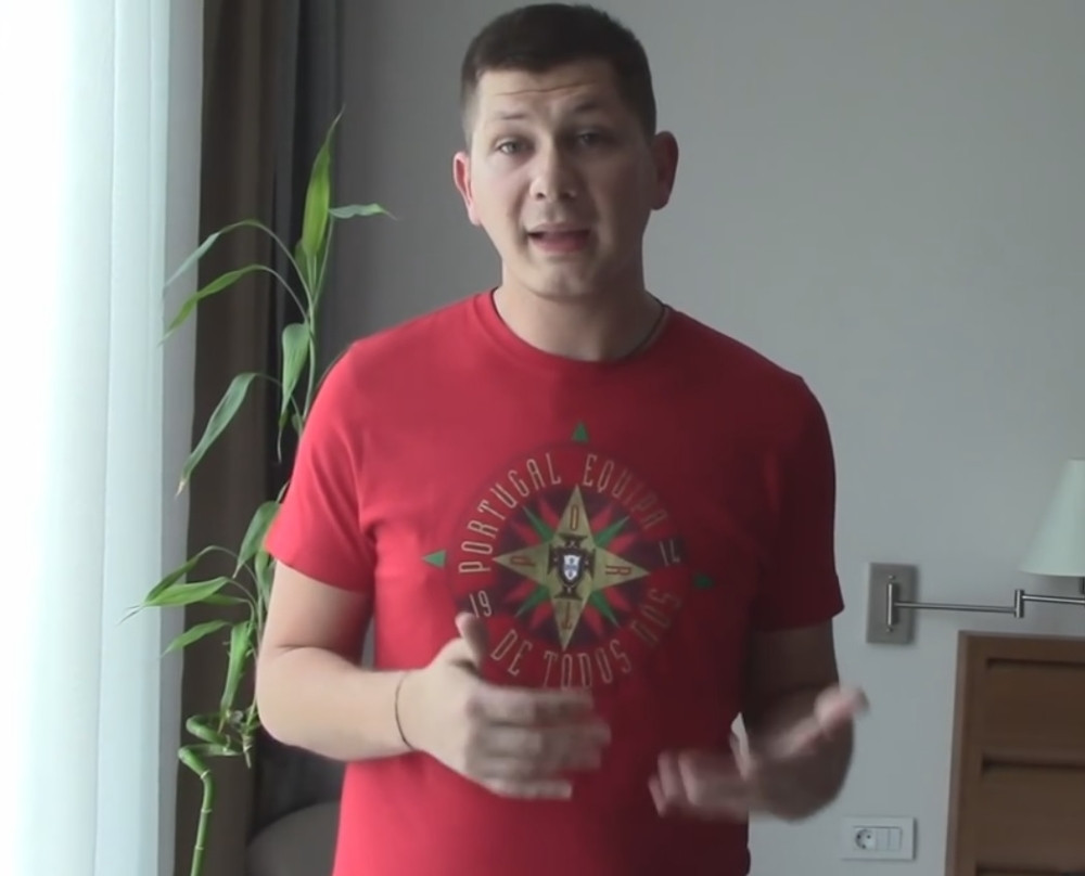 Ovaj momak priča 56 jezika! (VIDEO)