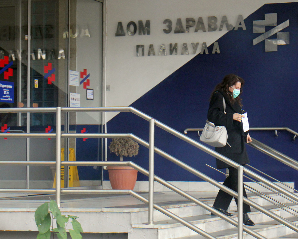 Dom zdravlja prazan, direktor zabranio redove!