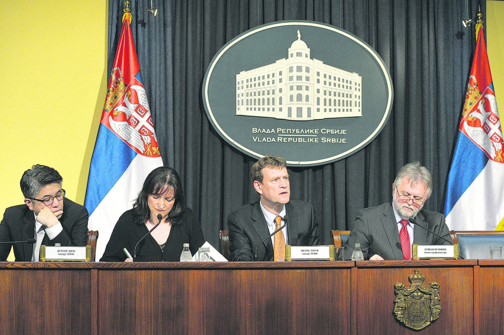 Plate i penzije će biti povećane!