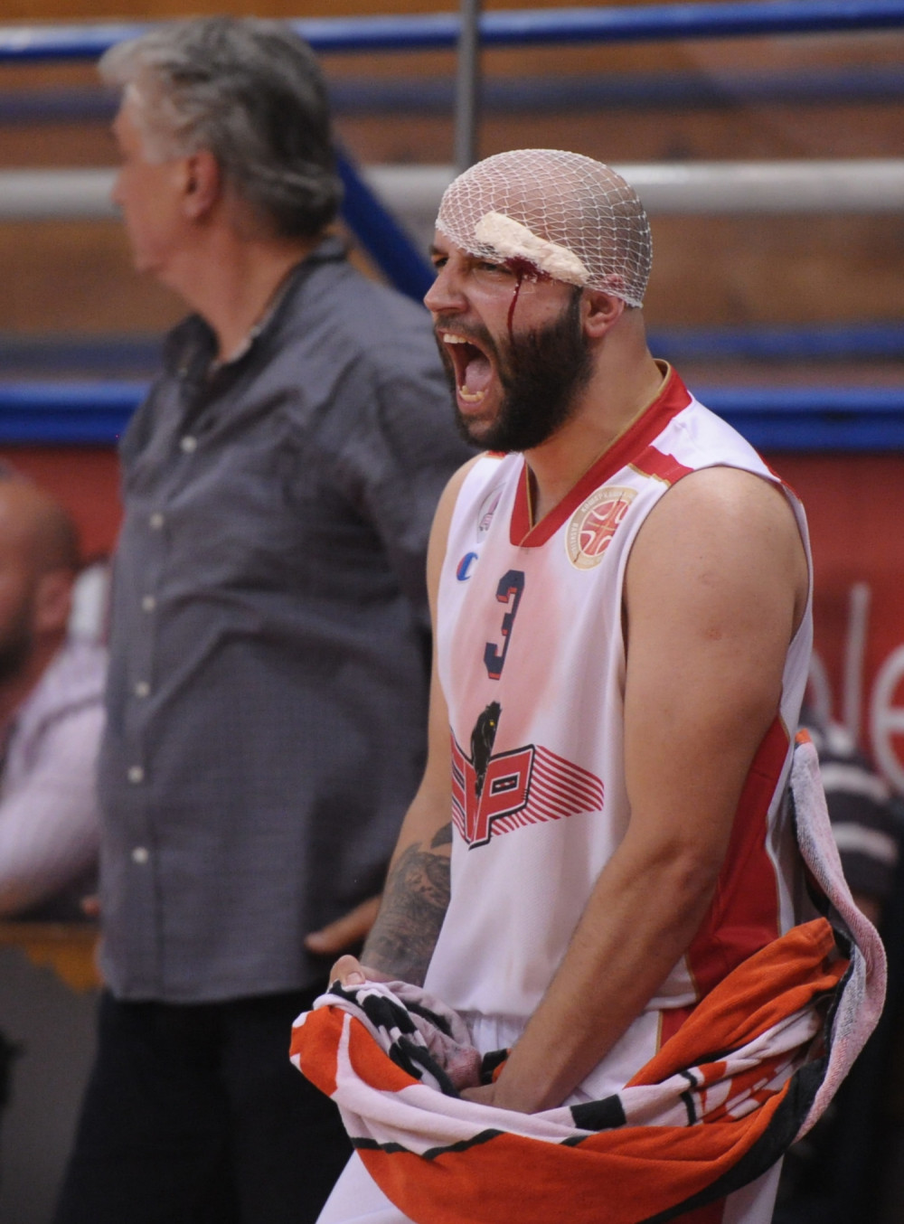 Obračun tačno u podne!