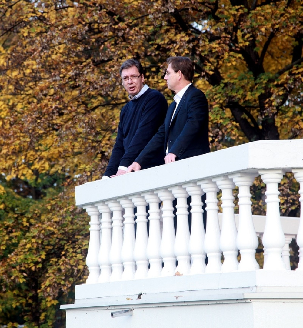 Vučić dočekao Cerara na aerodromu, pa otišli u Smederevo