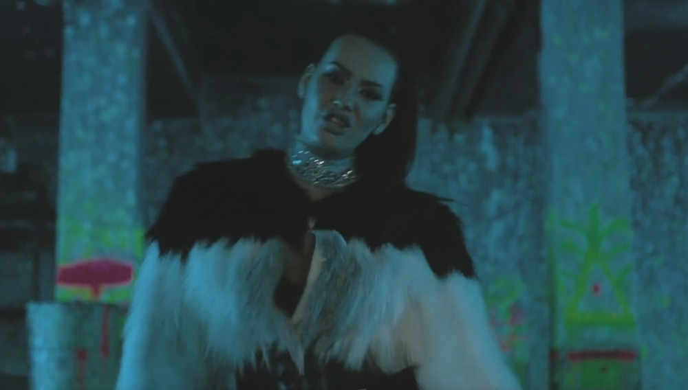 Kaća: Ne kopiram Anastasiju! (VIDEO)