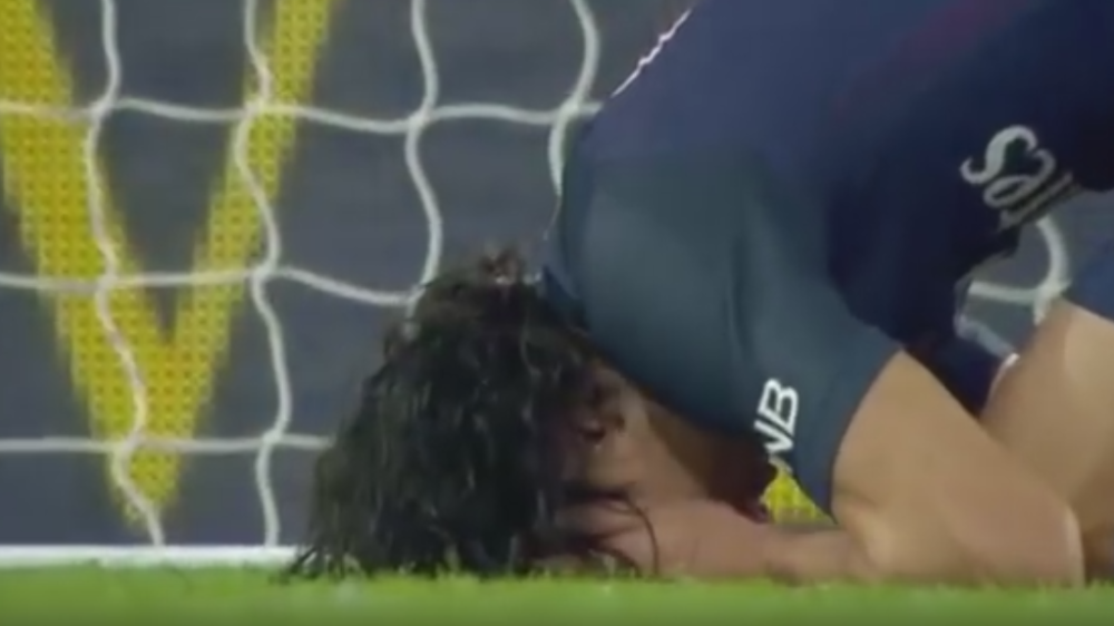 Kavani promašio što ne bi ni dete! (VIDEO)