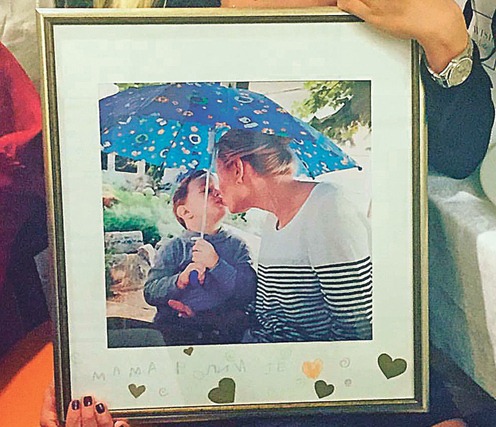 Dajanu iznenadio sin za rođendan!