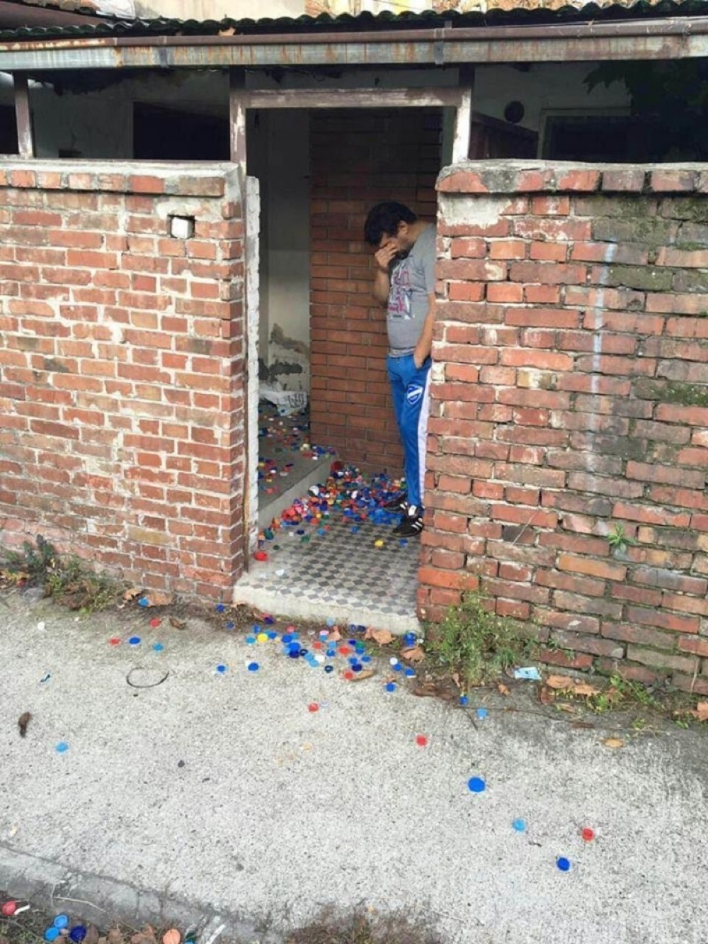 Ukrali dve tone čepova i kolica za bolesnu decu! (FOTO)