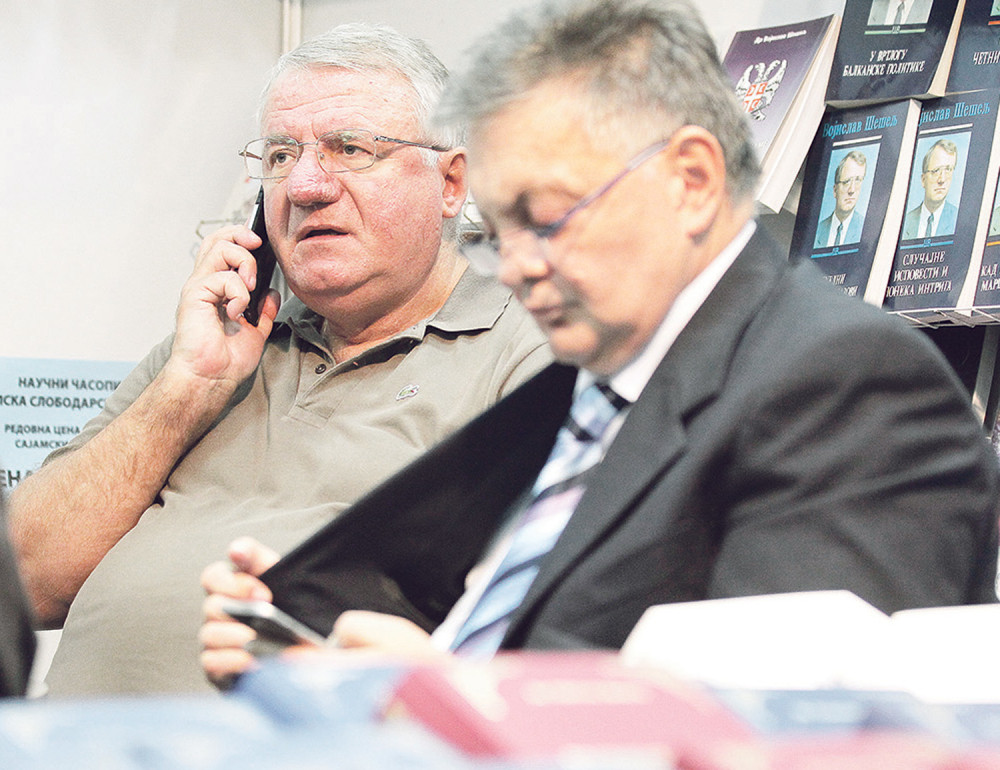 Šešelj preti Milu zbog babe!