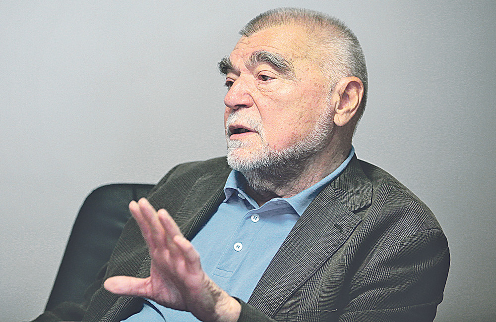 Urnebesno pismo Stipe Mesića Donaldu Trampu!