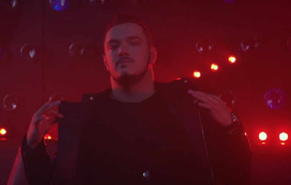 Golotinja dominira u Gastozovom spotu (VIDEO)