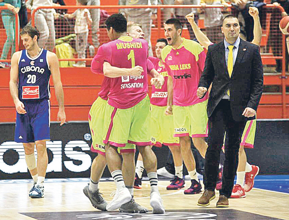 Mega potopljena na Bahamima, ali to nije najgore