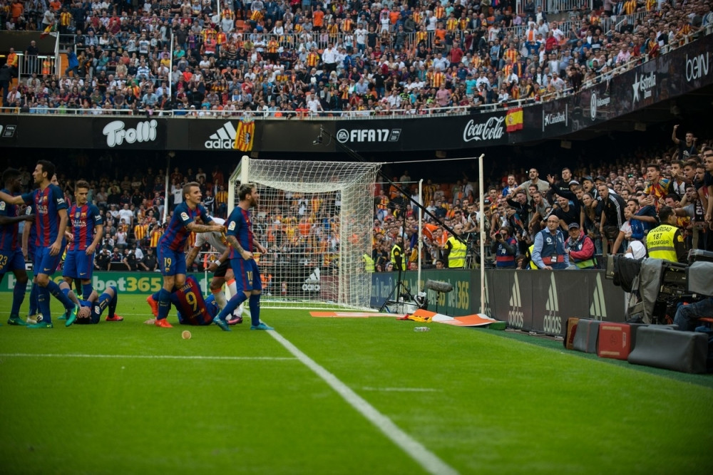 Primera traži da se kazni Valensija zbog navijača