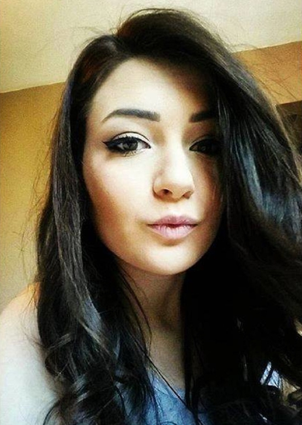 Ovako izgleda vlasnica predivne pop numere! (VIDEO)