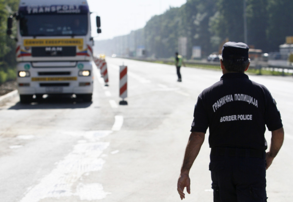 Švercovali devize u kutiji za prvu pomoć