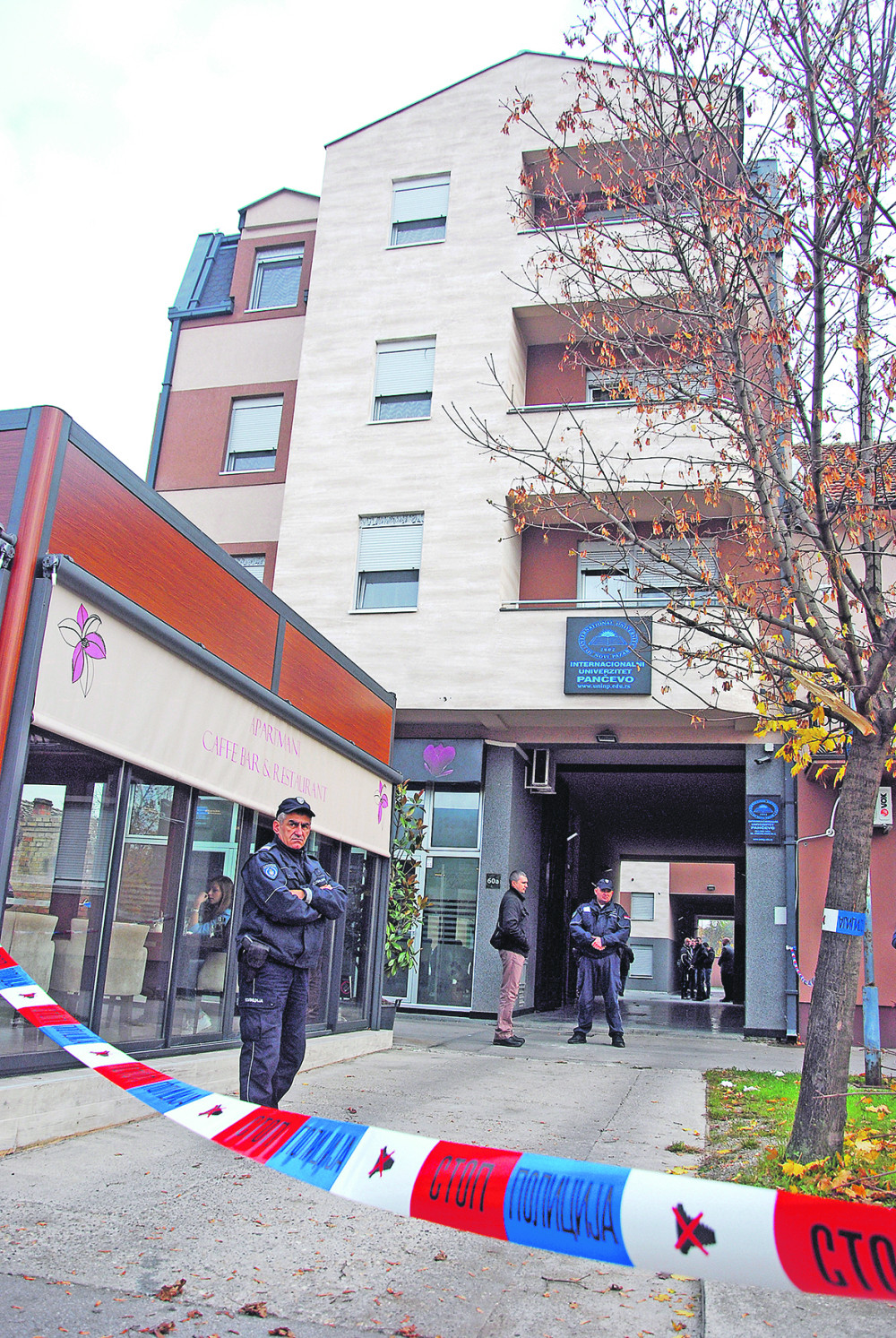 Bespomoćno čekali da ih plamen proguta