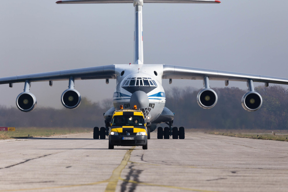 Iljušini sleteli na Batajnicu (FOTO)