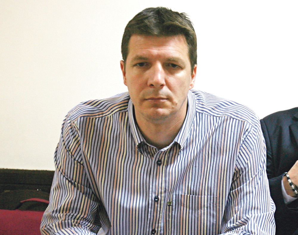 Atentatori odustali jer je Andrej bio sa ćerkom?!