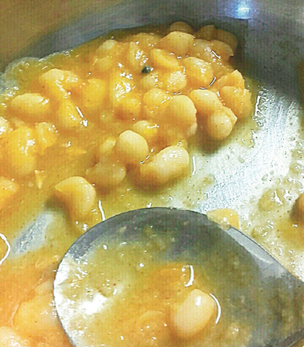 Deca u vrtiću jela pasulj s kamenjem!