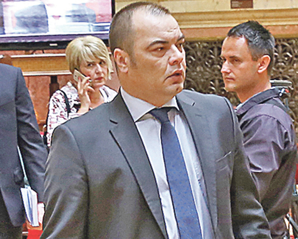 Ješiću, ti si lažov, lopov i alkoholičar