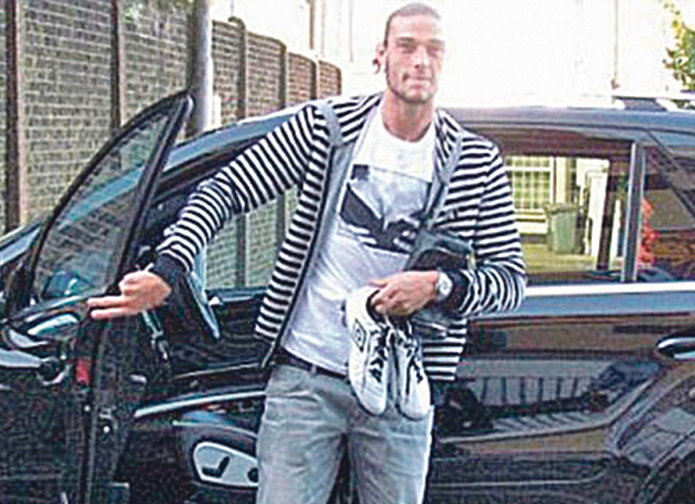 Pištoljem na zvezdu Premijer lige!