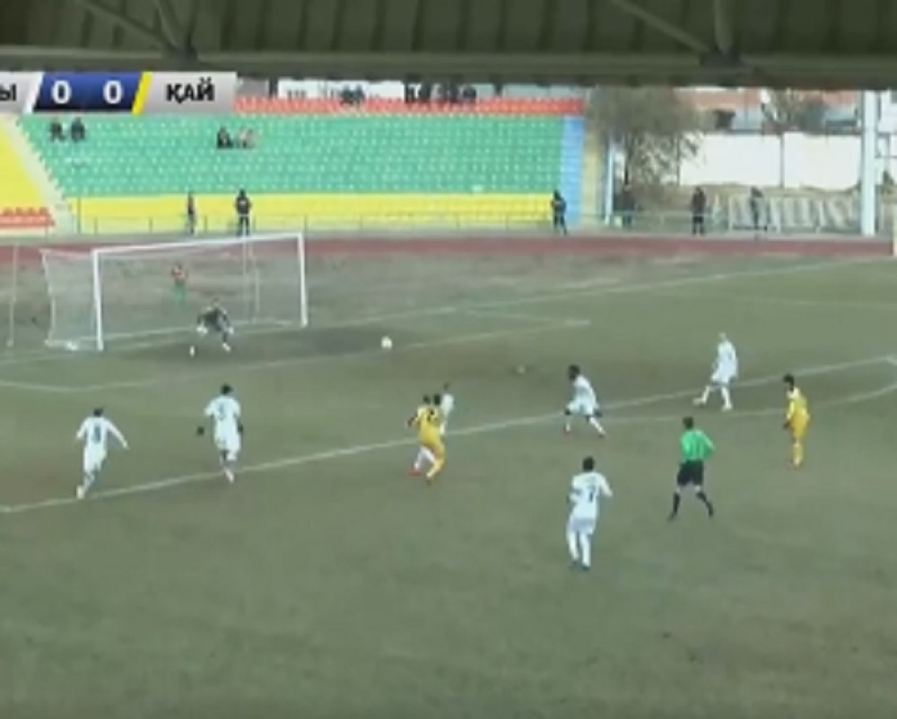 Čudna putanja i golčina koja se retko viđa (VIDEO)