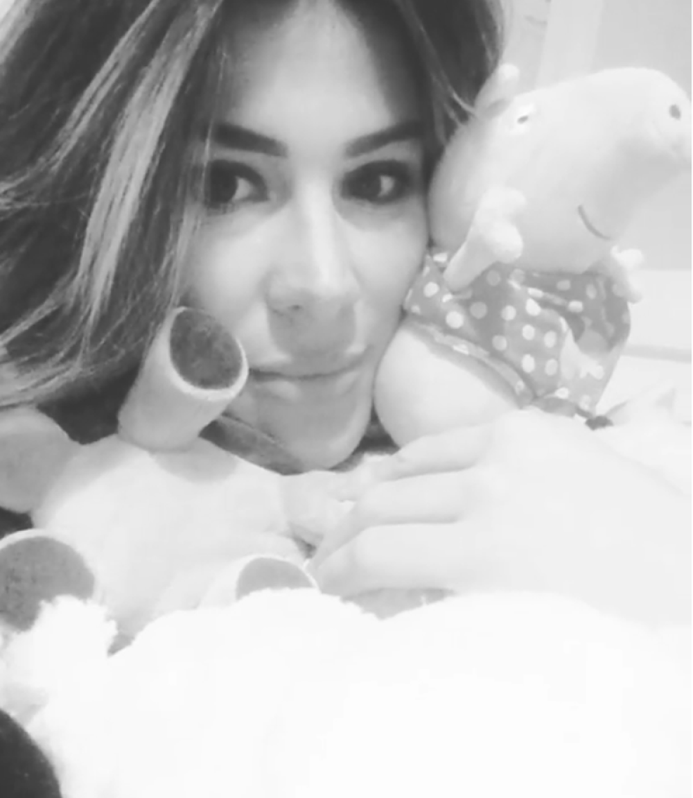 Ena pred porođaj zaspala sa igračkama