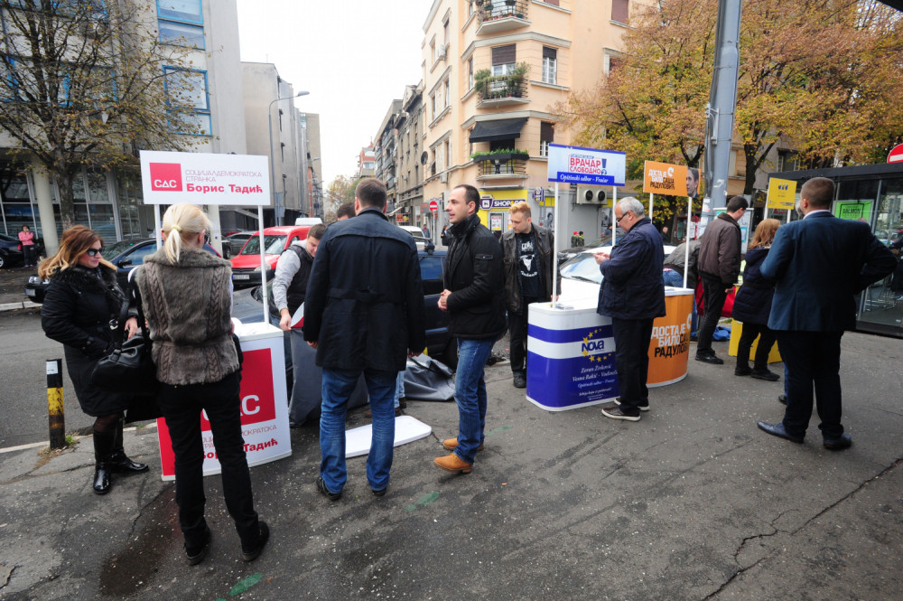 Traže nove izbore na Vračaru