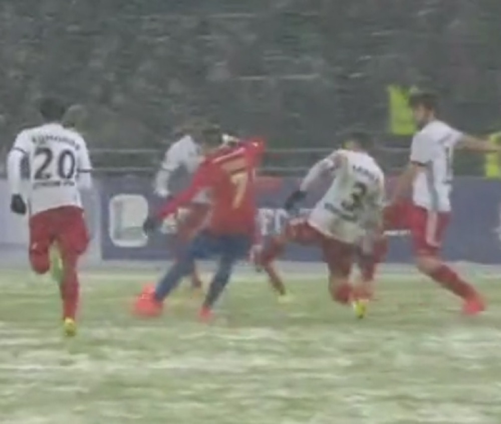 Tošić rešeta i crvenom loptom (VIDEO)