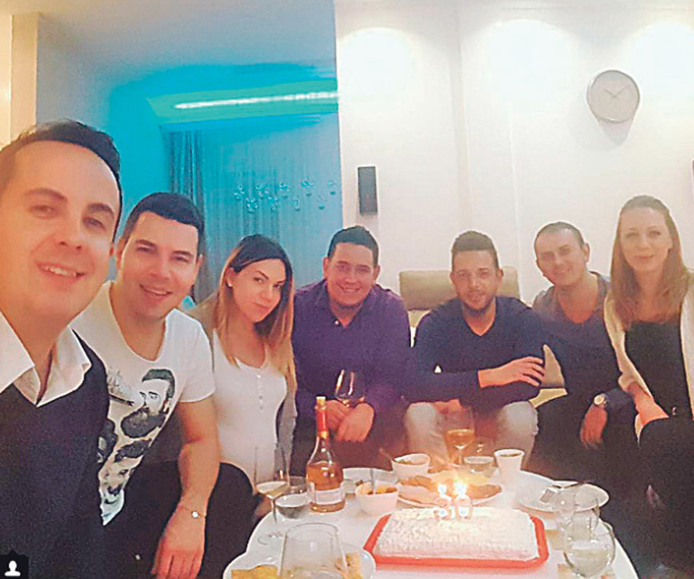 Petar slavio rođendan čekajući sina