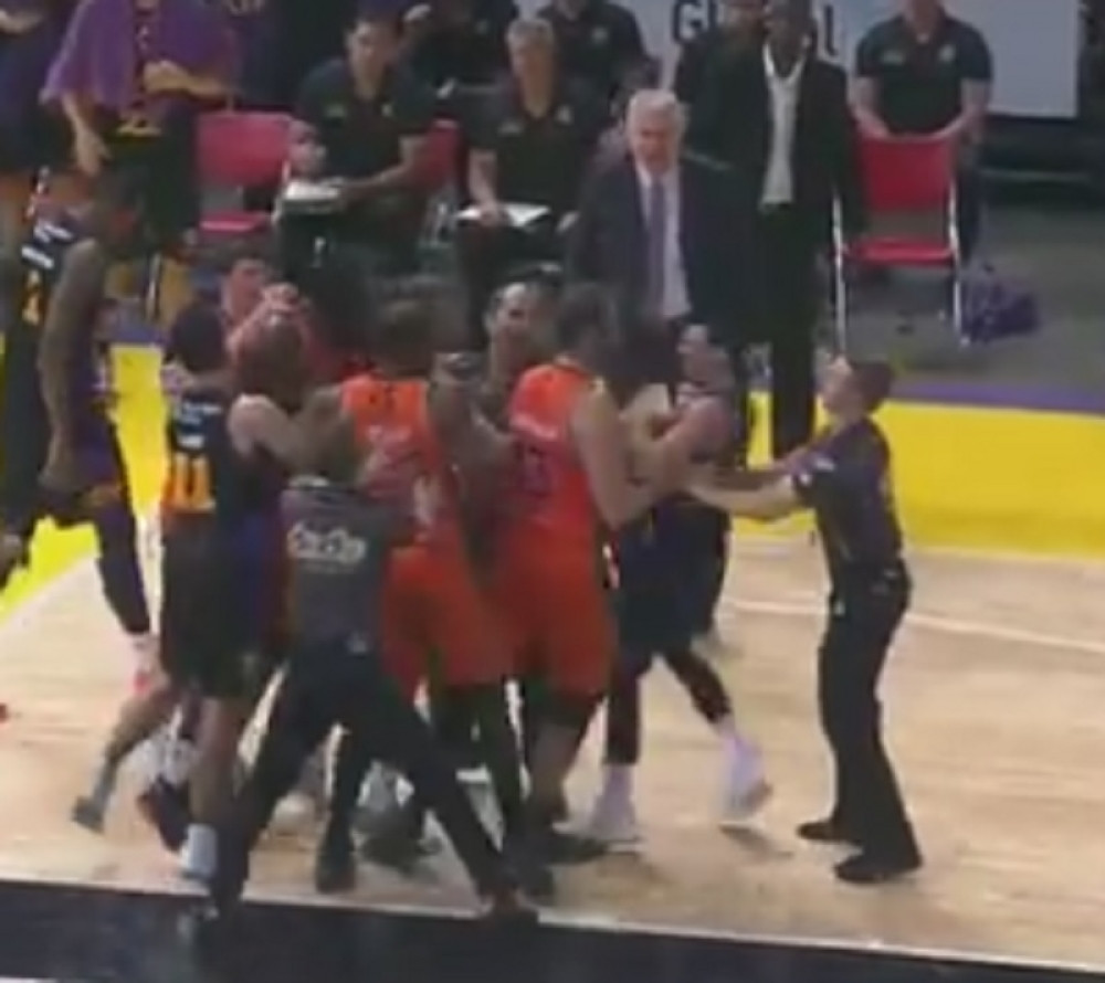 Umalo tuča bivših igrača Partizana (VIDEO)