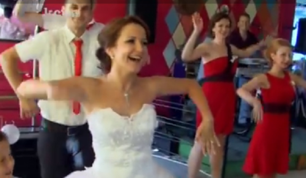 Ples mladenaca iz Bosne hit na Jutjubu! (VIDEO)