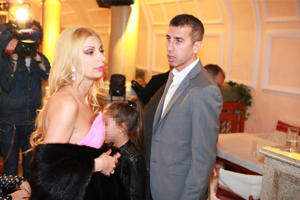 Cecina sestra proslavila godišnjicu braka! (FOTO+VIDEO)