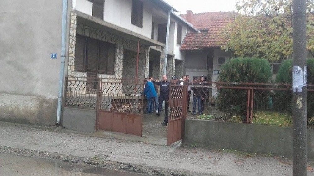 Vatrogasac pucao na komšinicu! (FOTO)