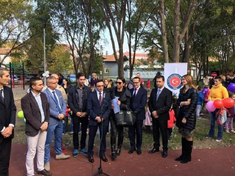 Turci donirali milione za srpsku decu! (FOTO)