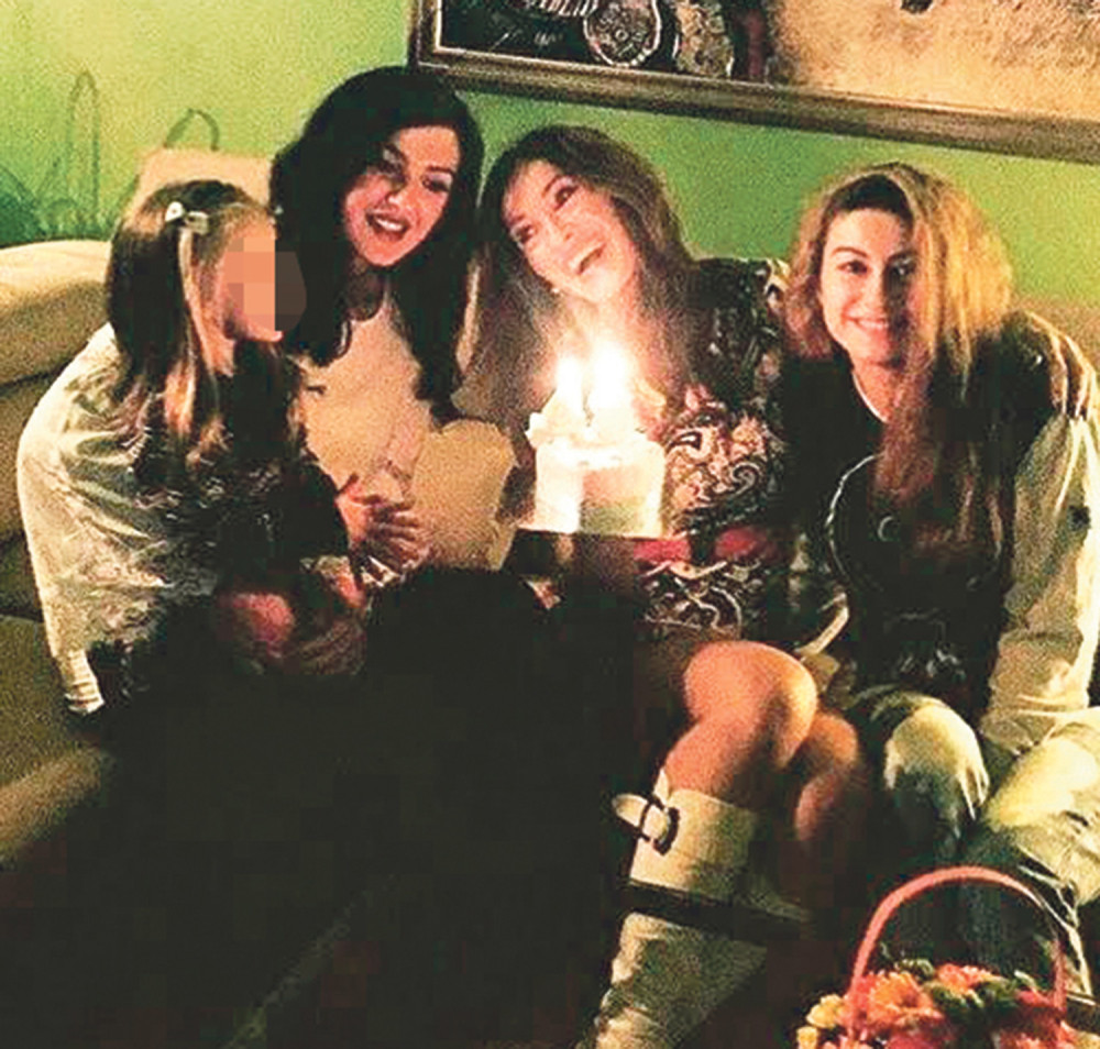 Slađu iznenadile ćerke za rođendan!