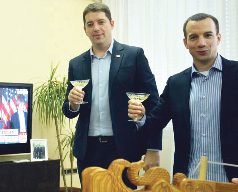 Albanci plaču, Srbi slave