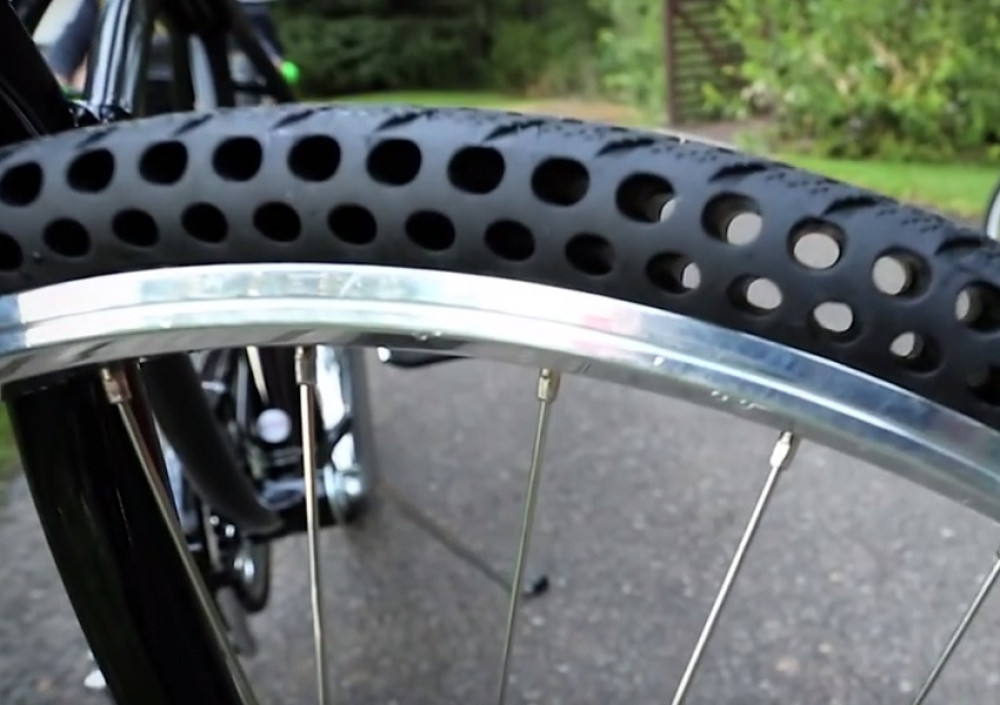 Ova guma je neprobušiva! (VIDEO)