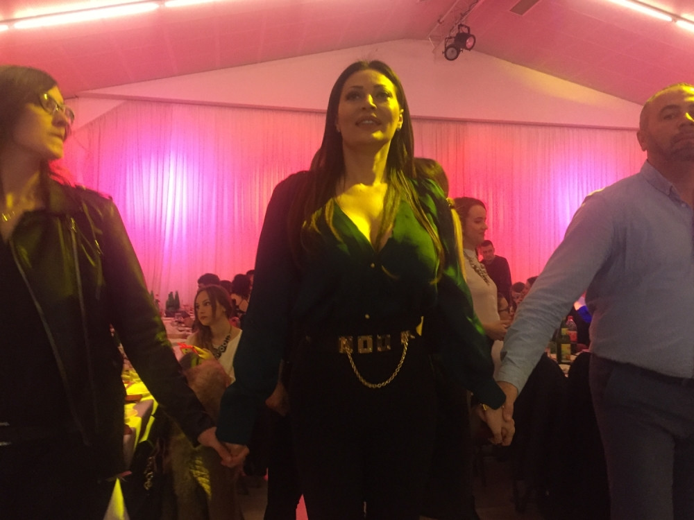 Ceca plete kolce po Beču (VIDEO)