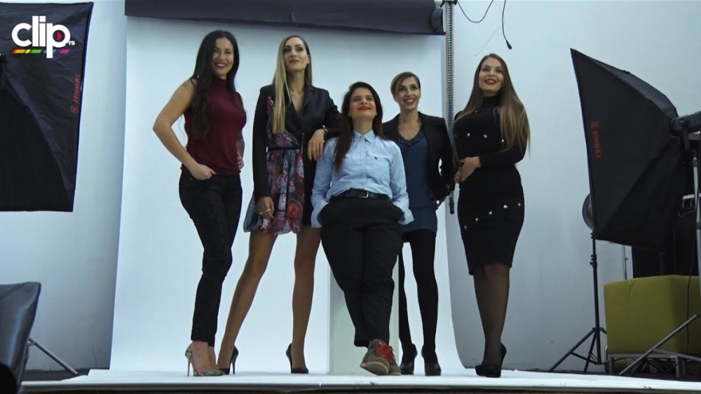 Glumice iz hit serije kao da su sa piste izašle (VIDEO)