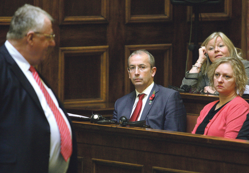 Devenport: Ne podržavam proteste protiv Vlade