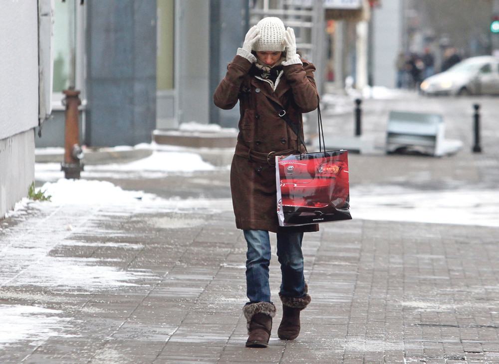 Kraj miholjskog leta, od nedelje nam stiže ledeni talas, kiša, magla i mraz, a evo kada će pasti prvi sneg!