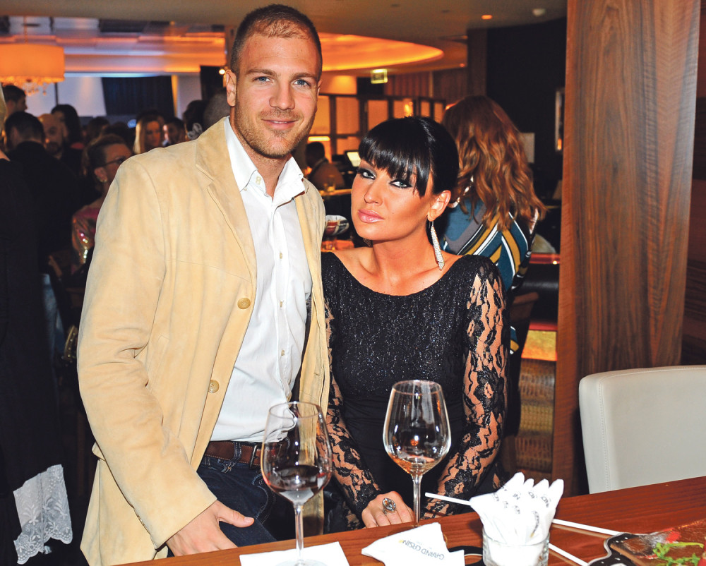 Kaća i Bane zajedno u provodu