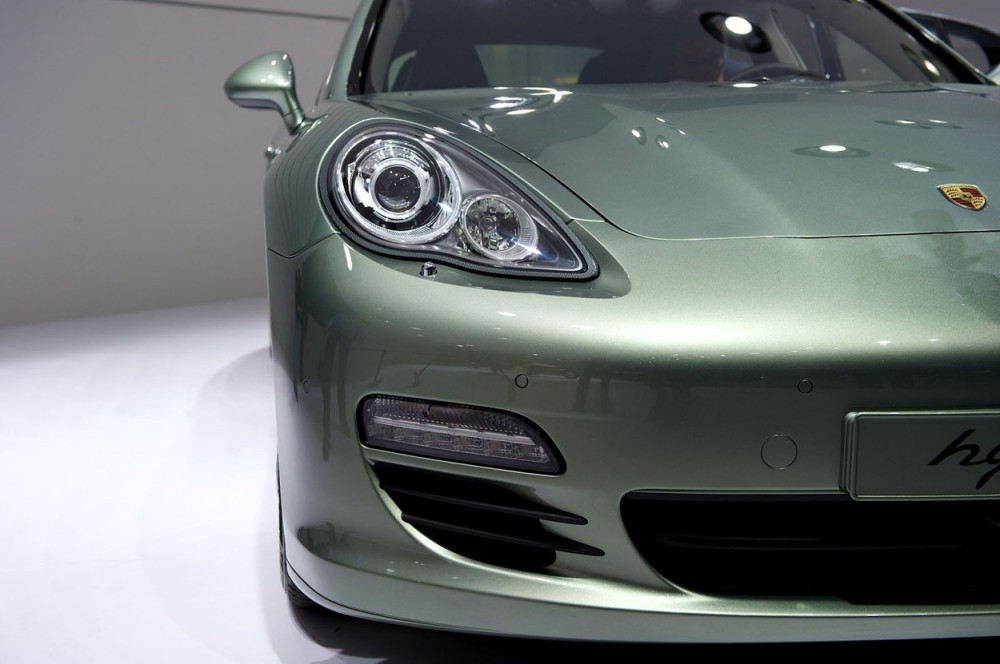 Zaboravio da prijavi "porše" na carini!