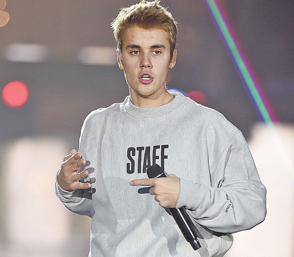 Narod nema šta da jede, a Džastin Biber se razbacuje parama! Pogledajte koju je glupost skupo platio! (FOTO)