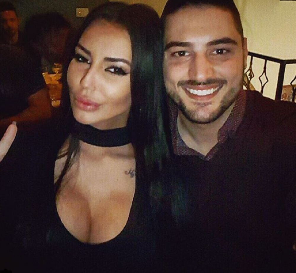 Perućica opčinjen Kaćom! (FOTO)