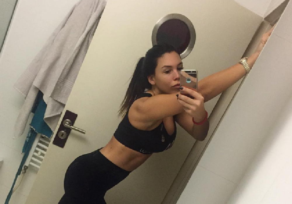 Kaja pokazala trbušnjake! (FOTO)